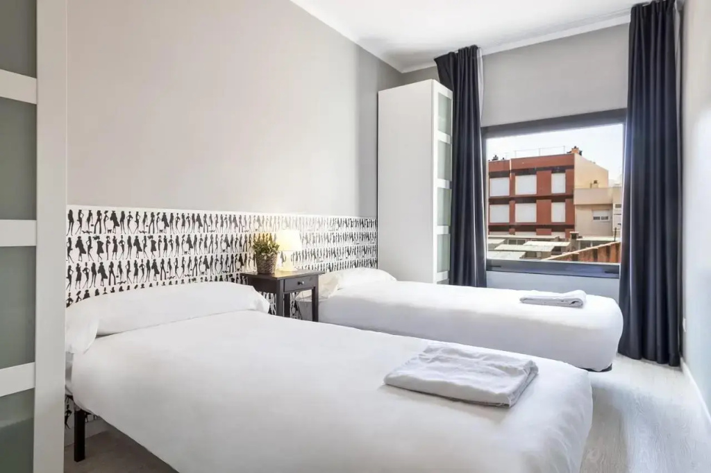 Fira Apartments — photo 6