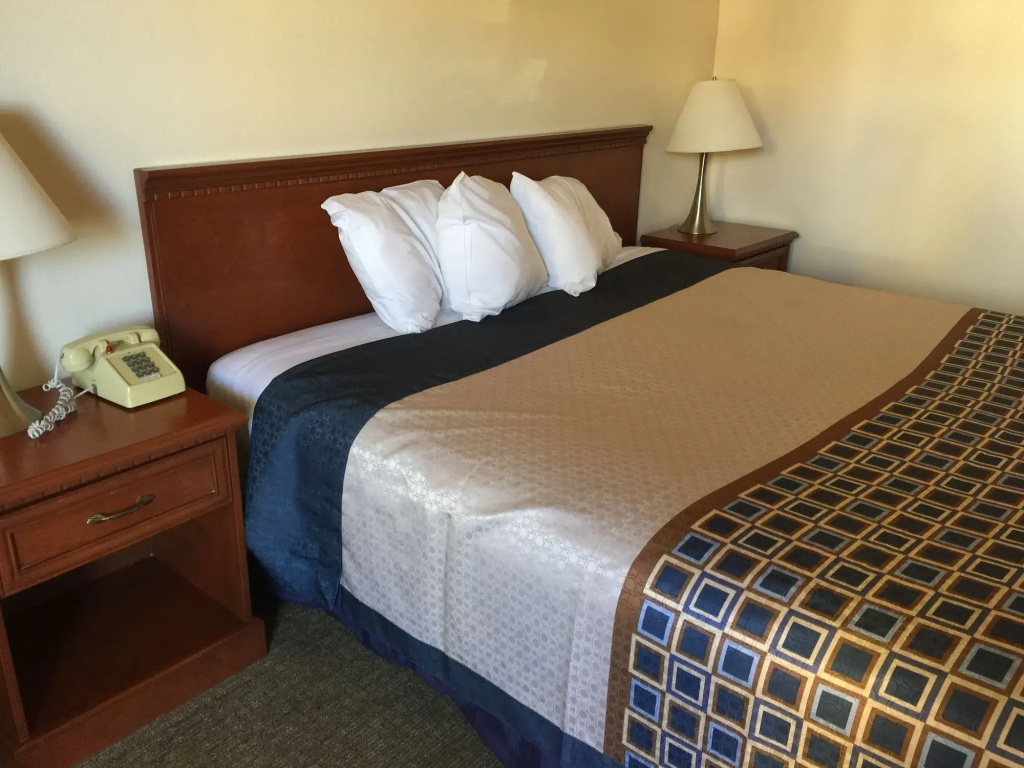 Vantage Point Inn Woodland Hills — photo 5