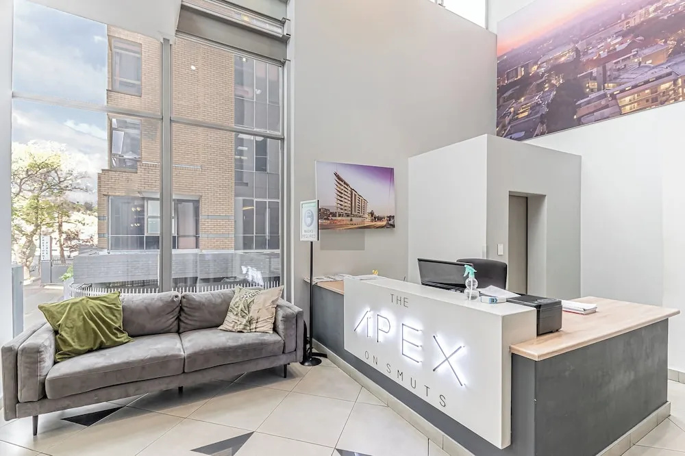 KMG Apartments at The Apex on Smuts, photo 2