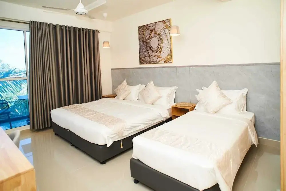 YUVi blue maldives, photo 5