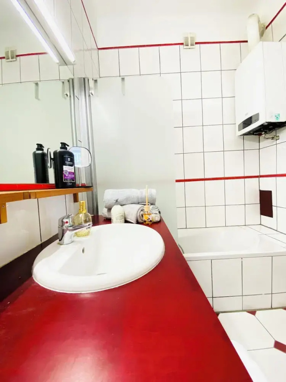 Cozy 2BR Apartment Near Westbahnhof — photo 6