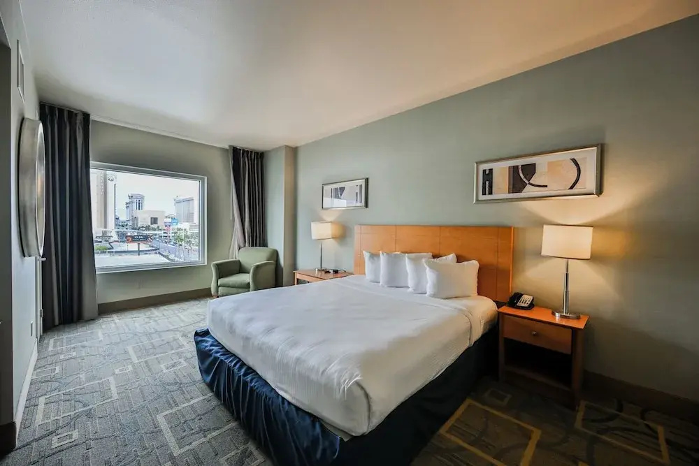 StripViewSuites at Platinum — photo 6