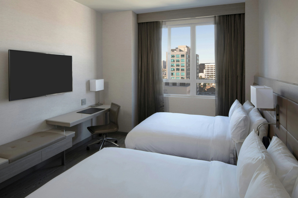 AC Hotel by Marriott Beverly Hills — photo 4