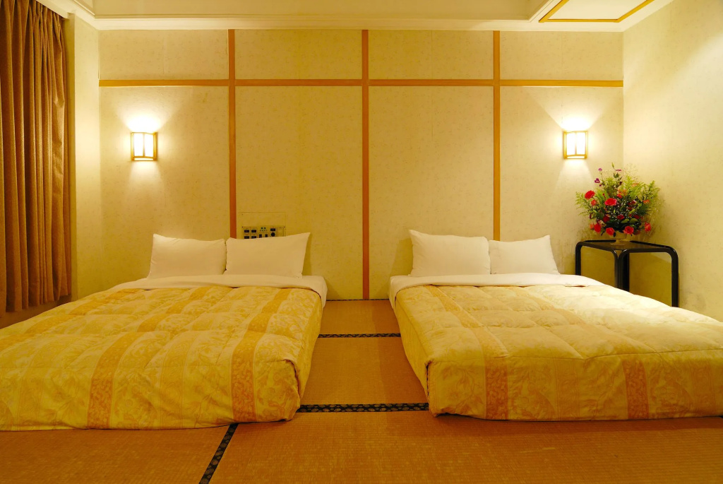 Empire Hotel — photo 5