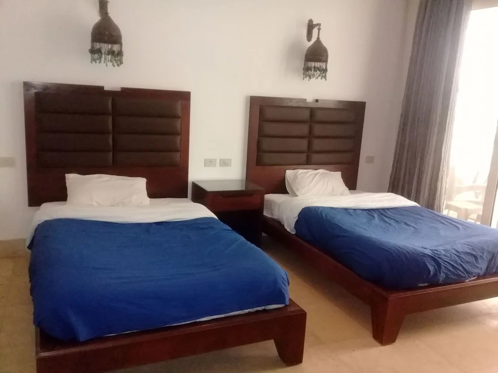 Carlton Luxury Resort, photo 3