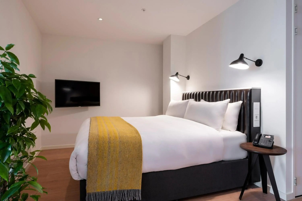 PREMIER SUITES PLUS Amsterdam, photo 2