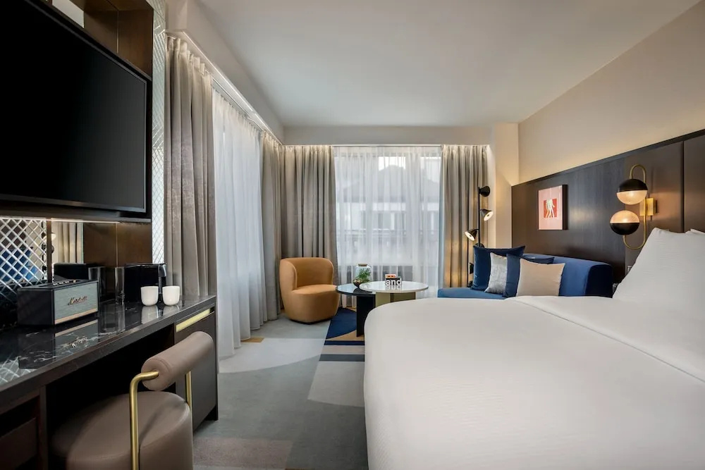 Neues Schloss Privat Hotel Zurich, Autograph Collection — photo 7