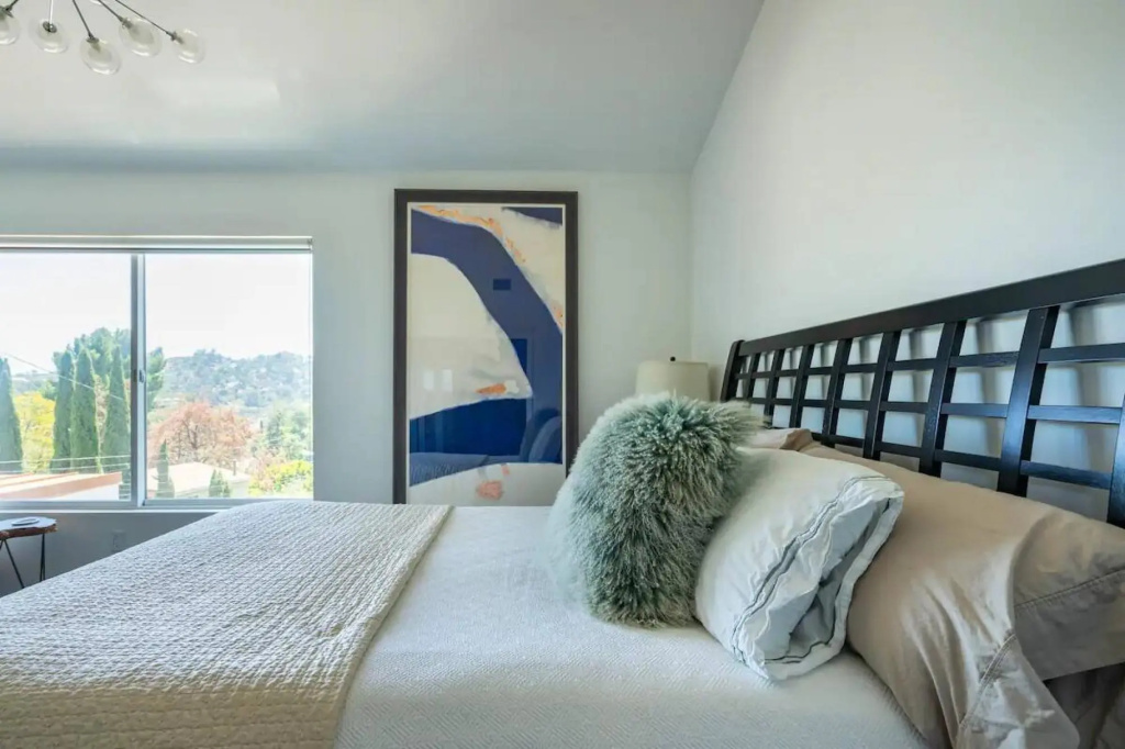 Troy Dr - Sleek & Modern Hollywood Hills Home With Stunning Views, photo 5