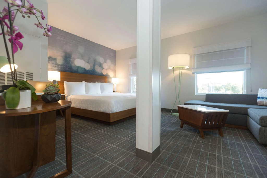 Cambria Hotel LAX, photo 4