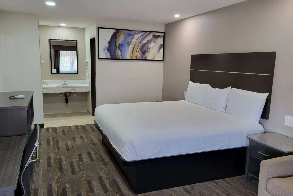 Travelodge by Wyndham Buena Park, photo 3