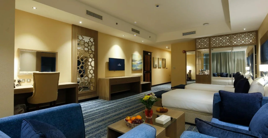 The Castle Premium Hotel, photo 2