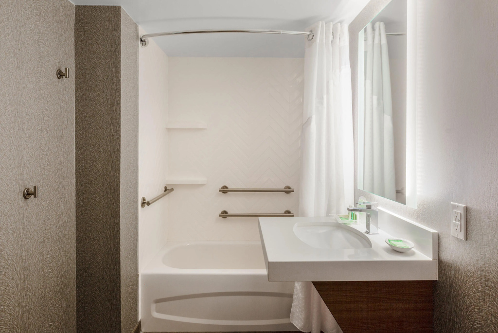 Holiday Inn La Mirada – Buena Park by IHG — photo 8