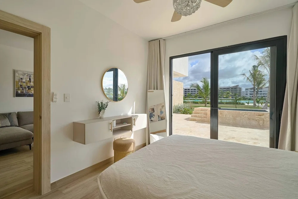Luxury Escape Private Jacuzzi, Beach, Punta Cana Sleep 5, photo 3