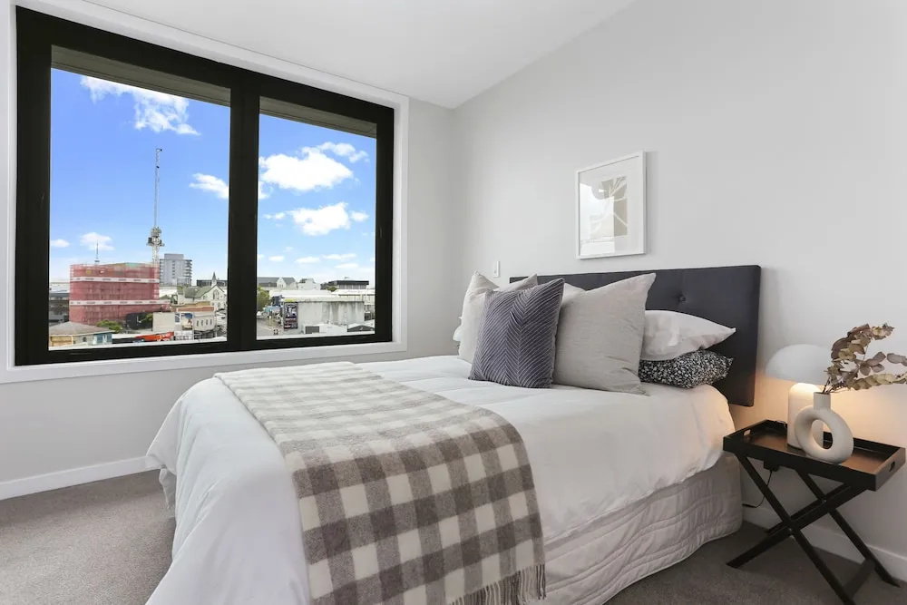 Enfield Sky- Brand New Penthouse, photo 3