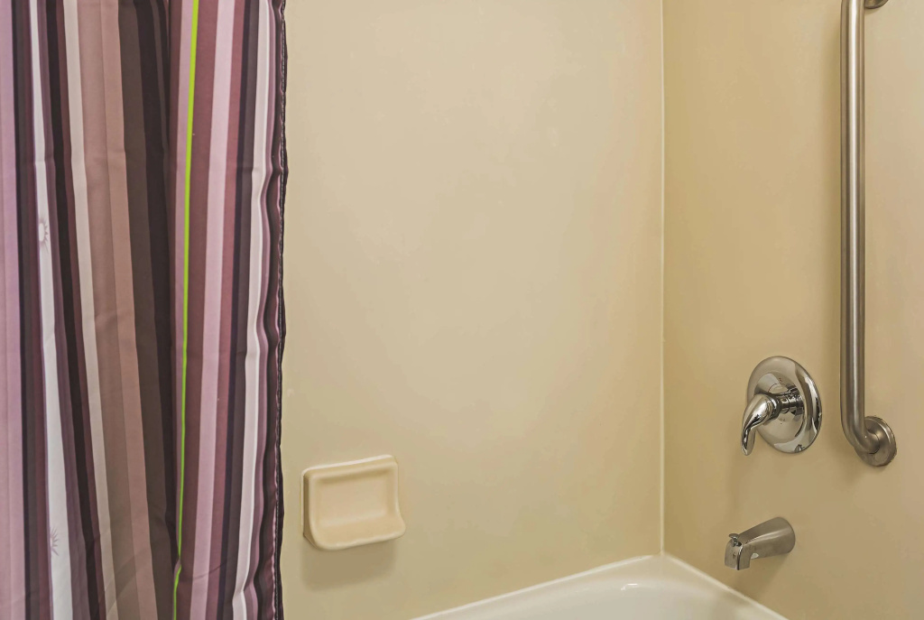 La Quinta Inn & Suites by Wyndham Las Vegas Summerlin Tech — photo 8