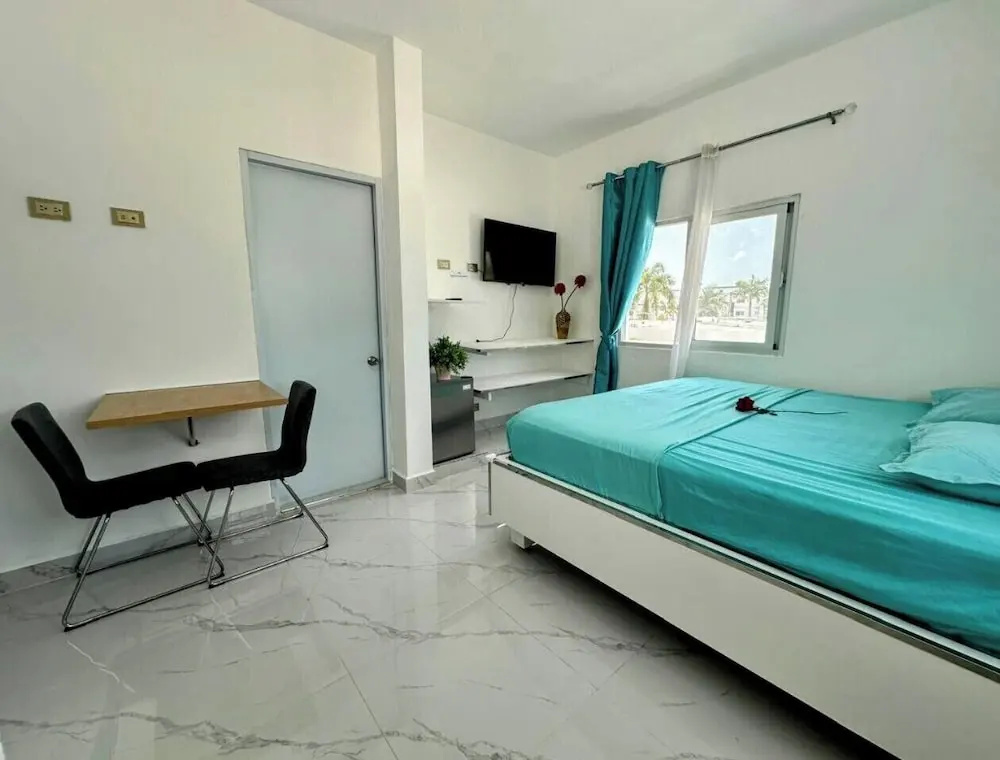 Mariposa Apartments, photo 2