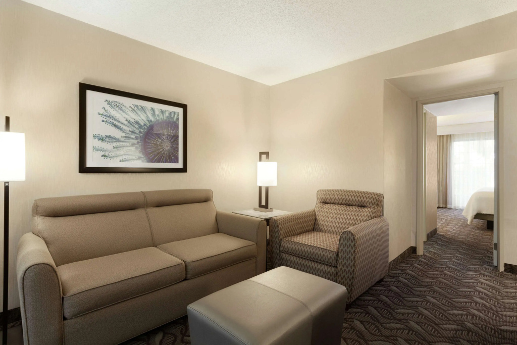 Embassy Suites by Hilton Arcadia Pasadena Area, photo 5