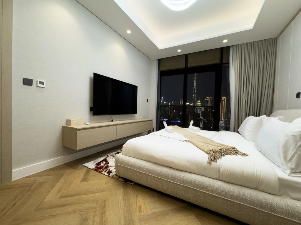 Vserve Elevate Your Stay with Stunning Skyline Views Apartments, photo 3