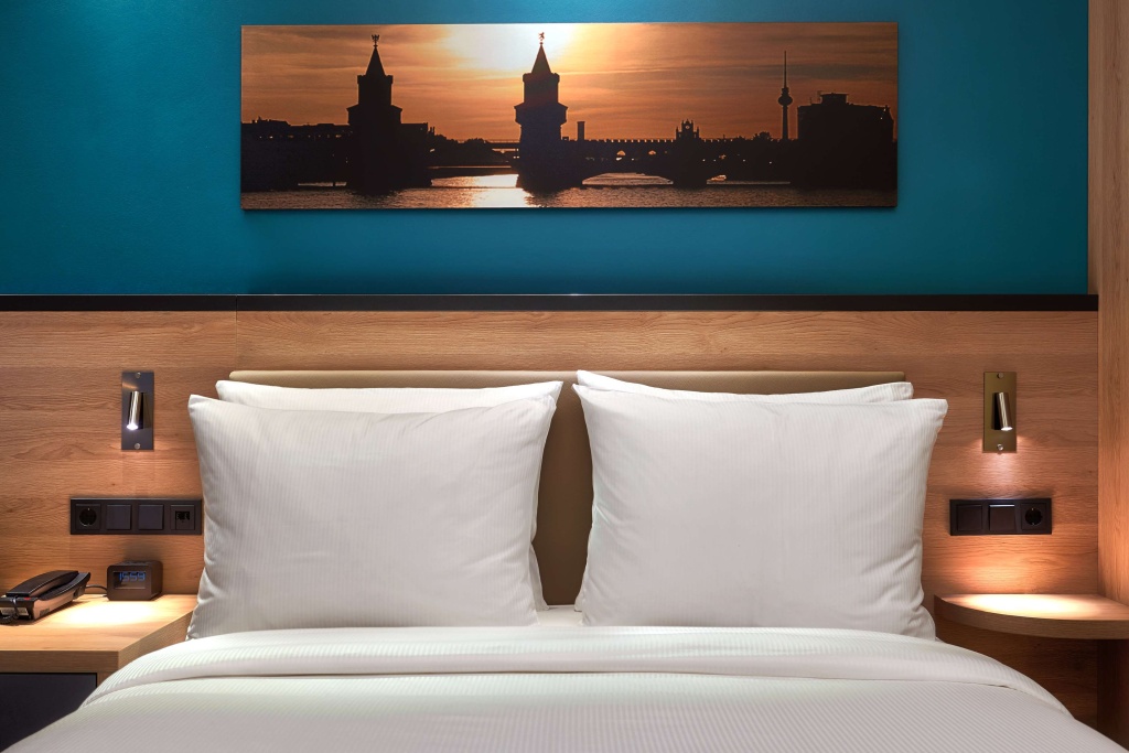 Hampton By Hilton Berlin City Centre Alexanderplatz — photo 5