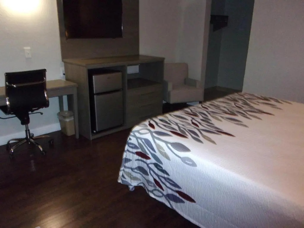 Red Roof Inn Los Angeles - Bellflower — photo 3
