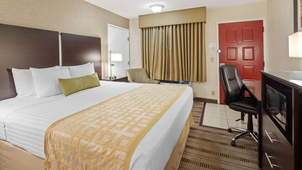 Best Western Pasadena Royale Inn & Suites — photo 5