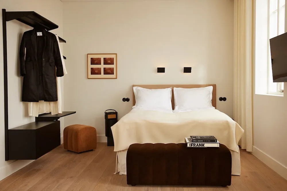 Mjólk Hotel, photo 5