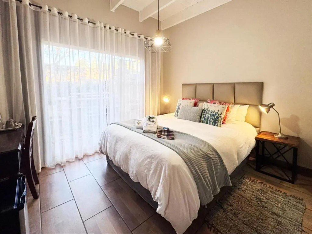 59 On True North Guest Rooms, photo 4