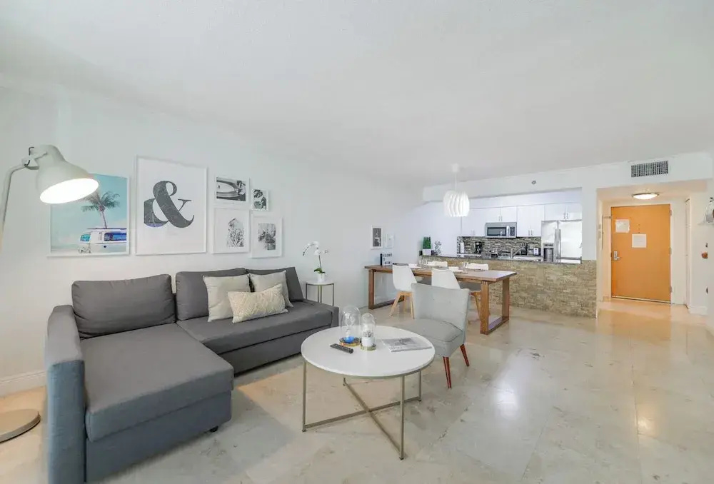 Centric 40thFloor Brickell Condo FREE parking by Palermo Home Miami, photo 2