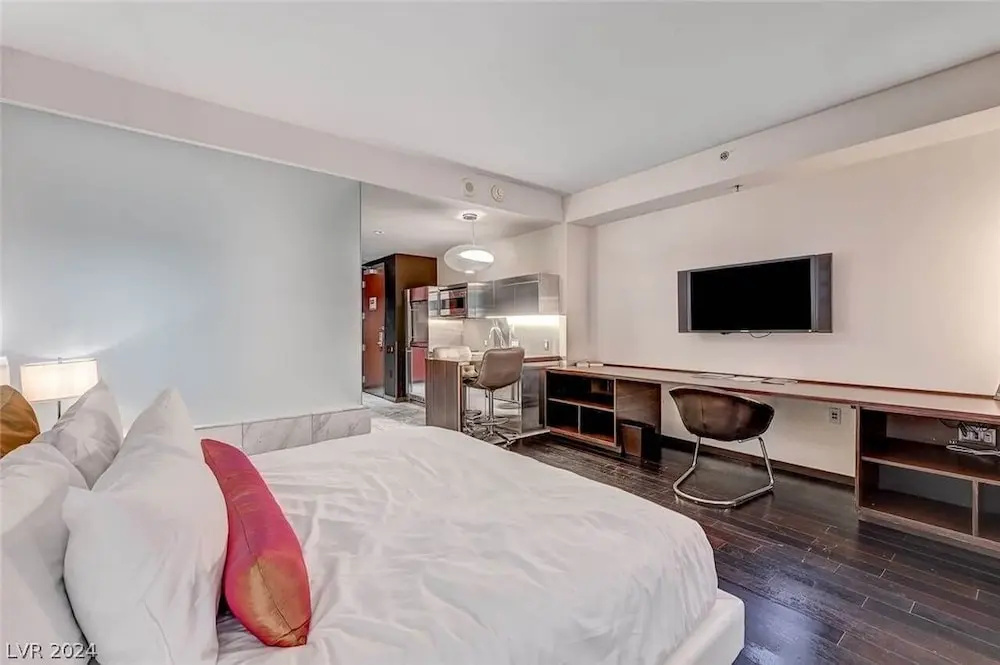 Luxurious Palms Studio Mountain View & Balcony Access 27307, photo 3