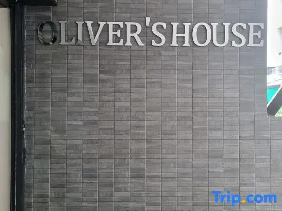 Oliver S House In Kaset