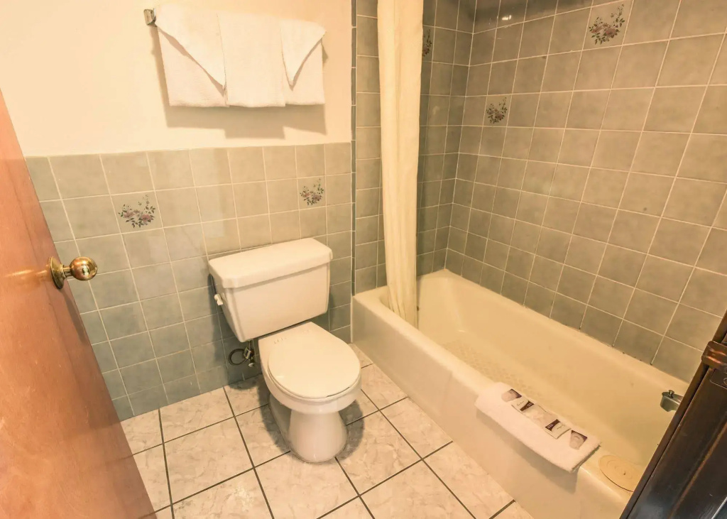 Chariot Inn Glendale - Pasadena — photo 8