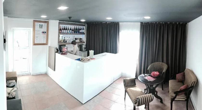 Hotel Mon Caprice, photo 2