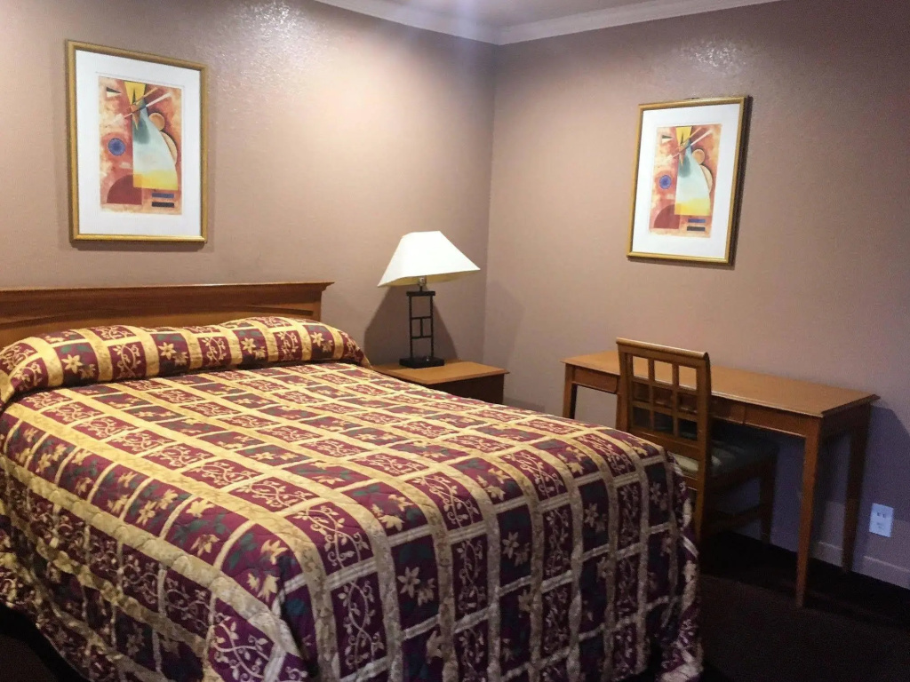 Mission Motel — photo 4