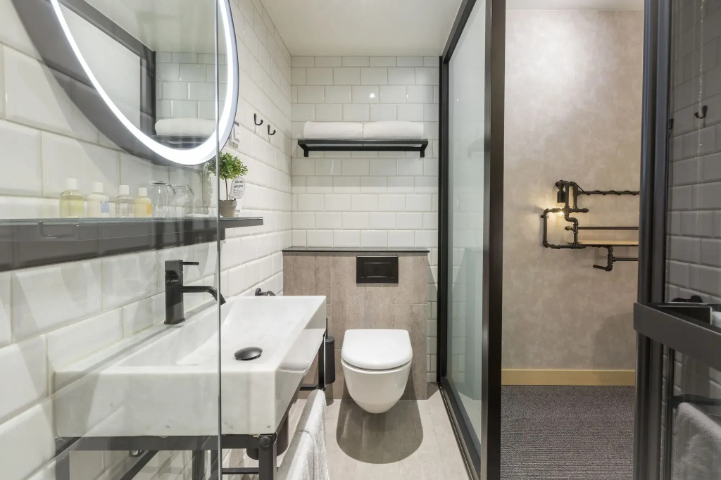Hotel With Urban Deli — photo 8