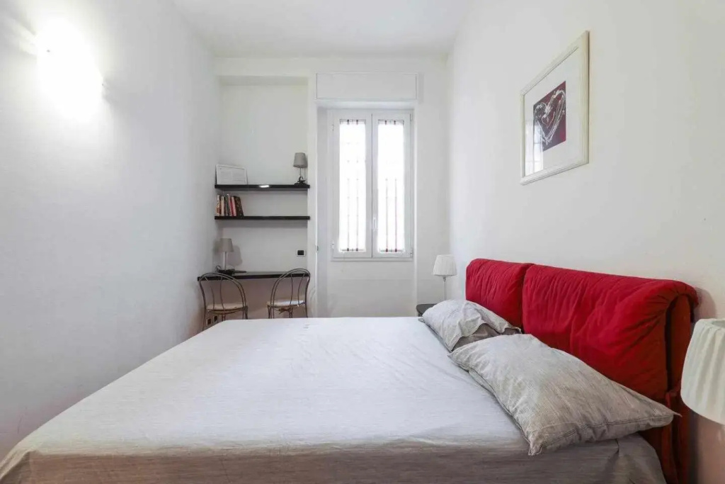SV18C Charming modern flat S Ambrogio — photo 4