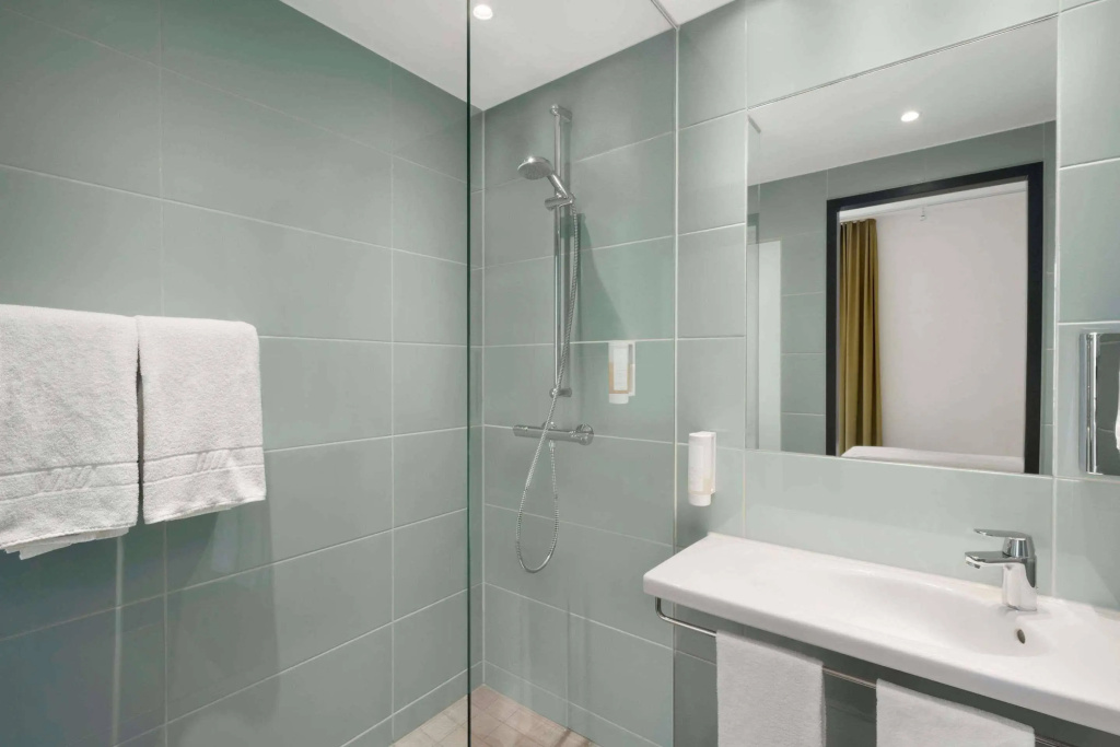Premier Inn Munich City West — photo 8