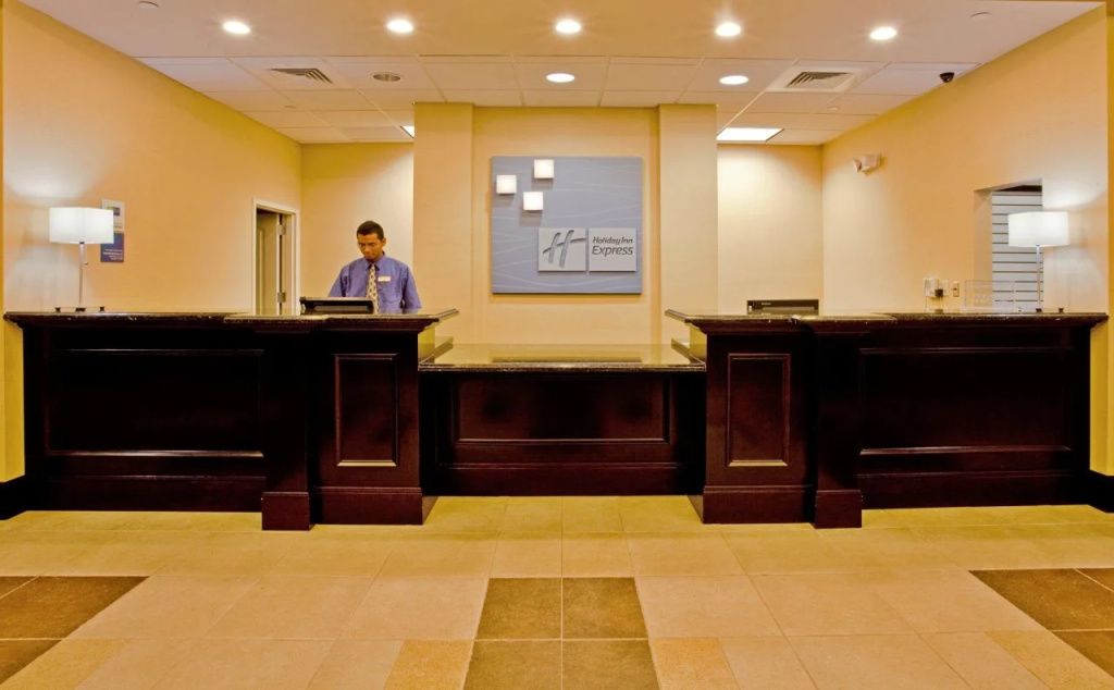 Holiday Inn Express & Suites, International Drive by IHG, photo 2