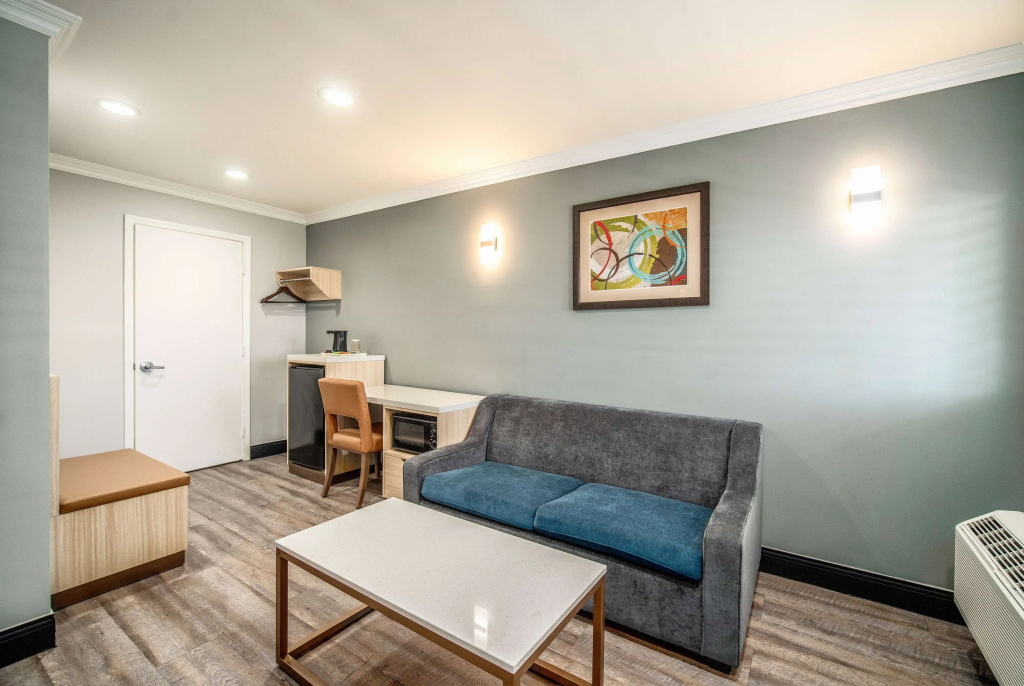 Travelodge Inn & Suites by Wyndham Bell Los Angeles Area — photo 6