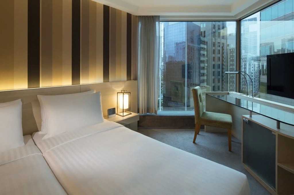 The Royal Pacific Hotel & Towers — photo 6