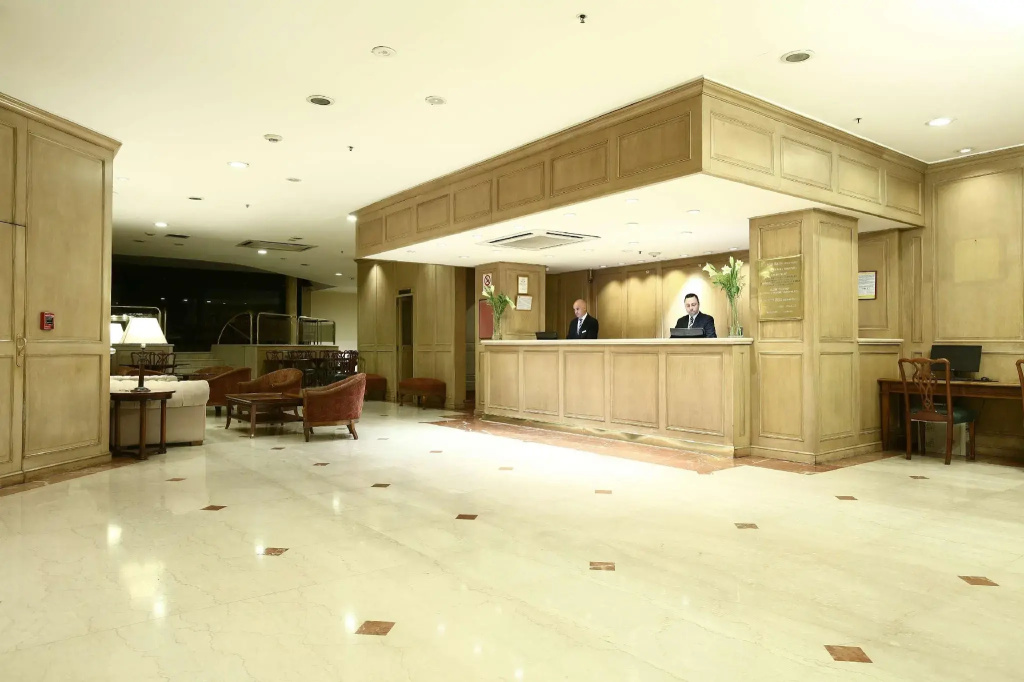 Cyan Americas Towers Hotel, photo 2