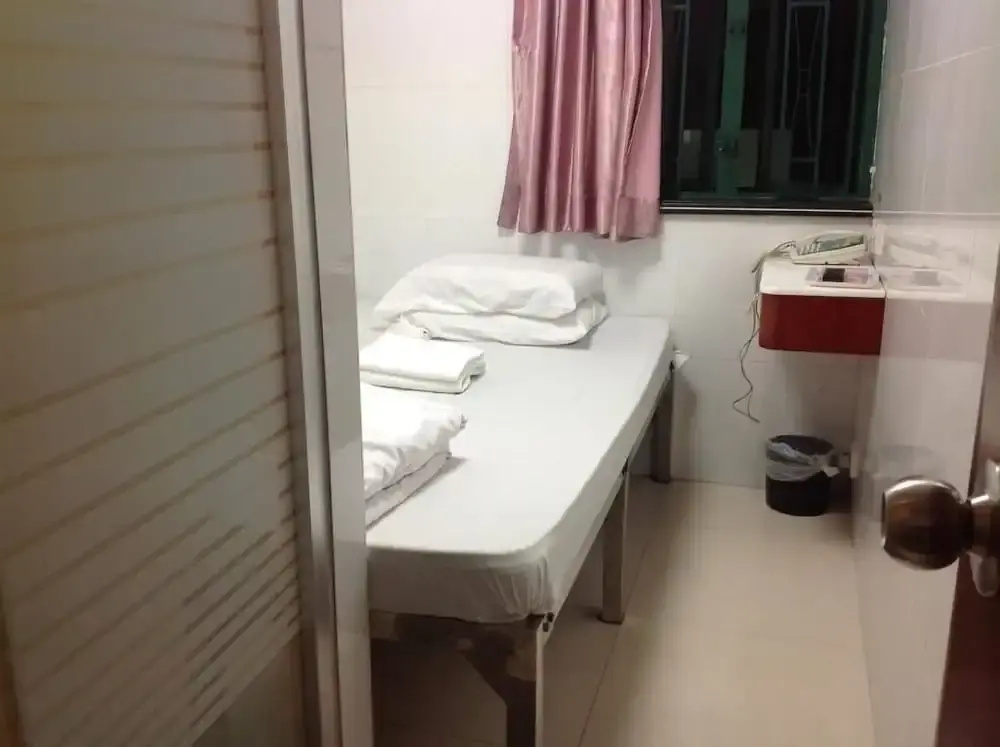 United Co Operate Hotel 10Th Floor — photo 7