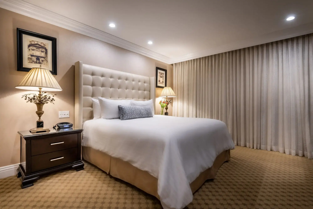Beverly Hills Plaza Hotel & Spa — photo 6
