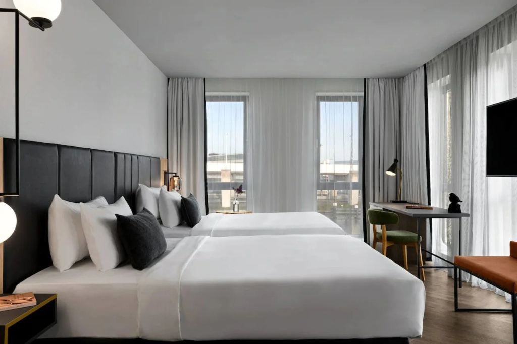 Renaissance Amsterdam Schiphol Airport Hotel — photo 7