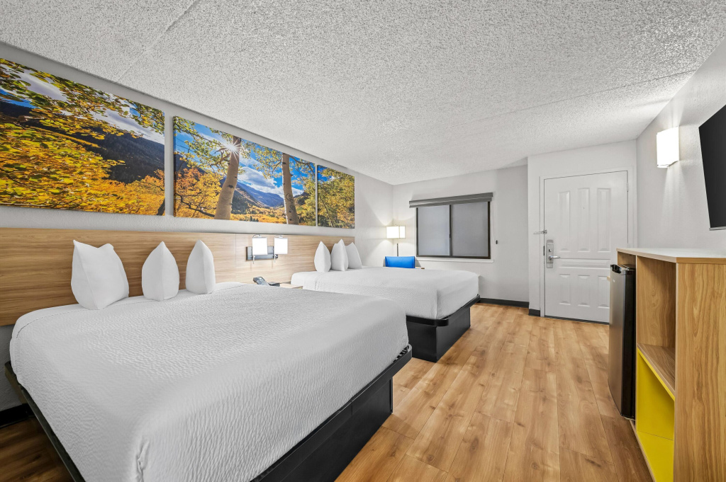 Days Inn by Wyndham Buena Park, photo 5
