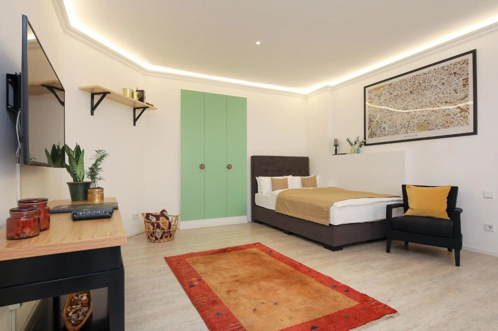 5 Personen Altbau nahe Kurfürstendamm — photo 3