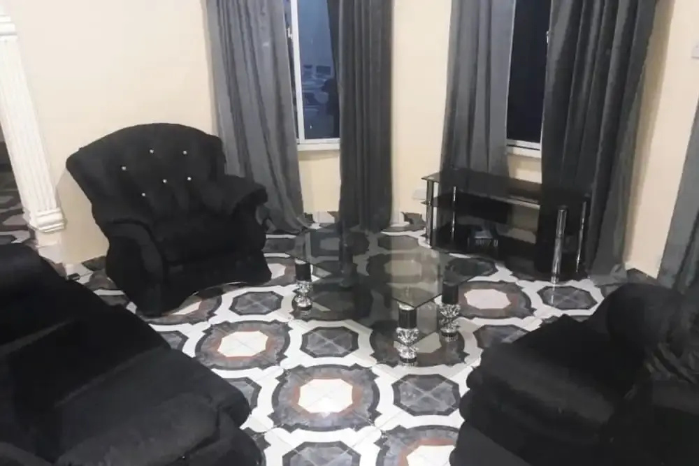 4 Bed House Sleeps 8 - Garden and Pets Welcome — photo 5