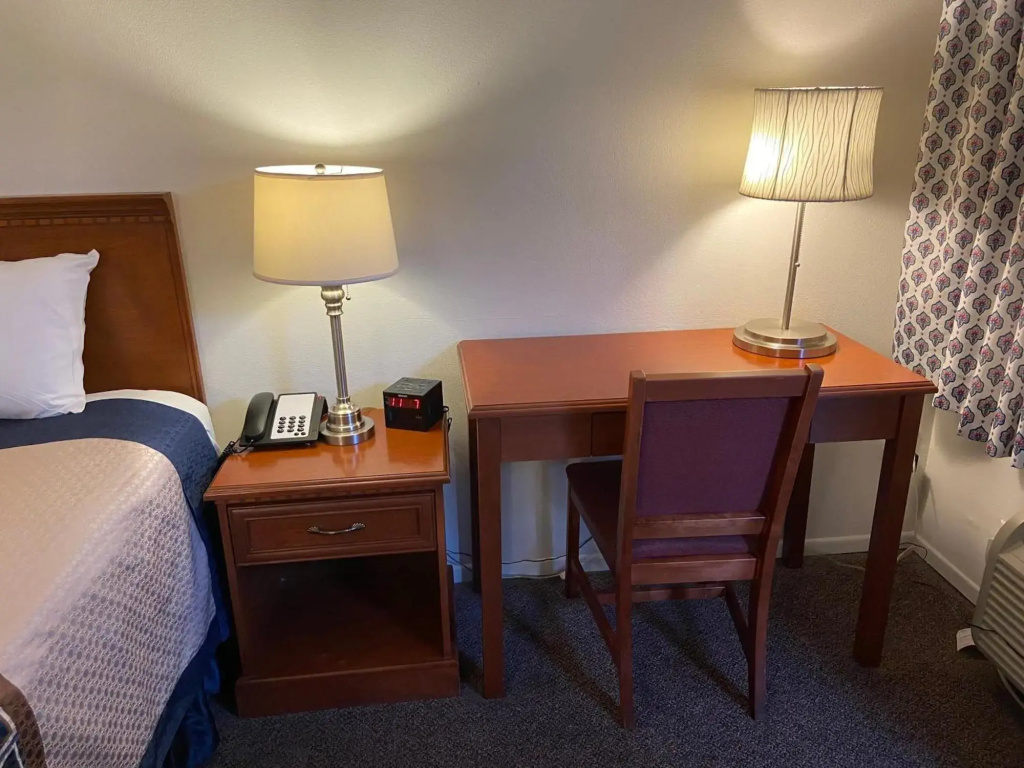 Vantage Point Inn Woodland Hills — photo 7