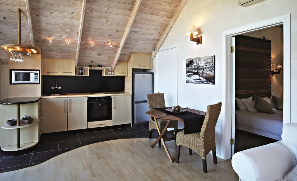 African Violet Guest Suites, photo 5