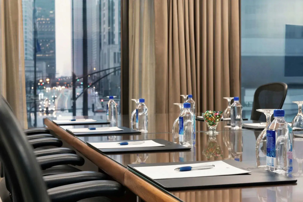 DoubleTree by Hilton Chicago - Magnificent Mile — photo 8