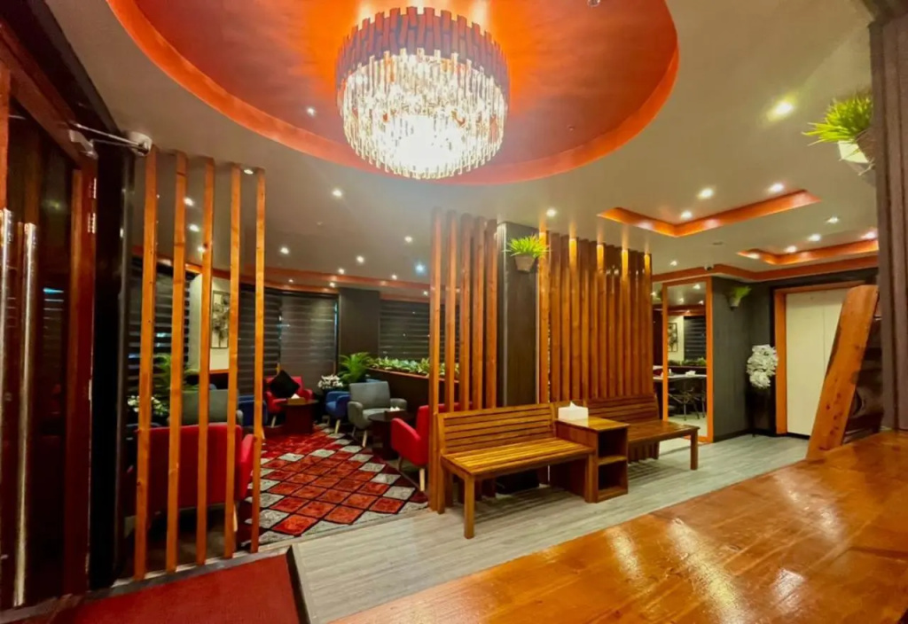 The Beehive Hotel — photo 2